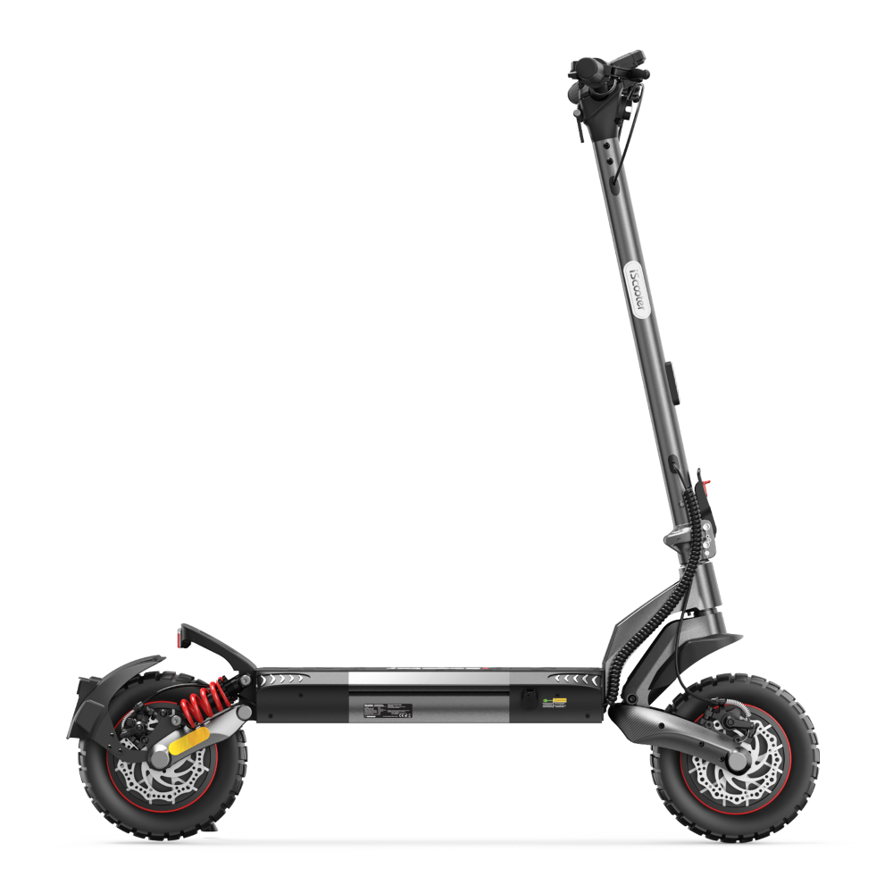 Un patinete eléctrico gris y moderno con neumáticos grandes, frenos de disco y suspensión roja sobre fondo blanco.