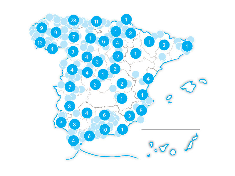 Mapa de España con puntos marcadores azules y números que indican datos.