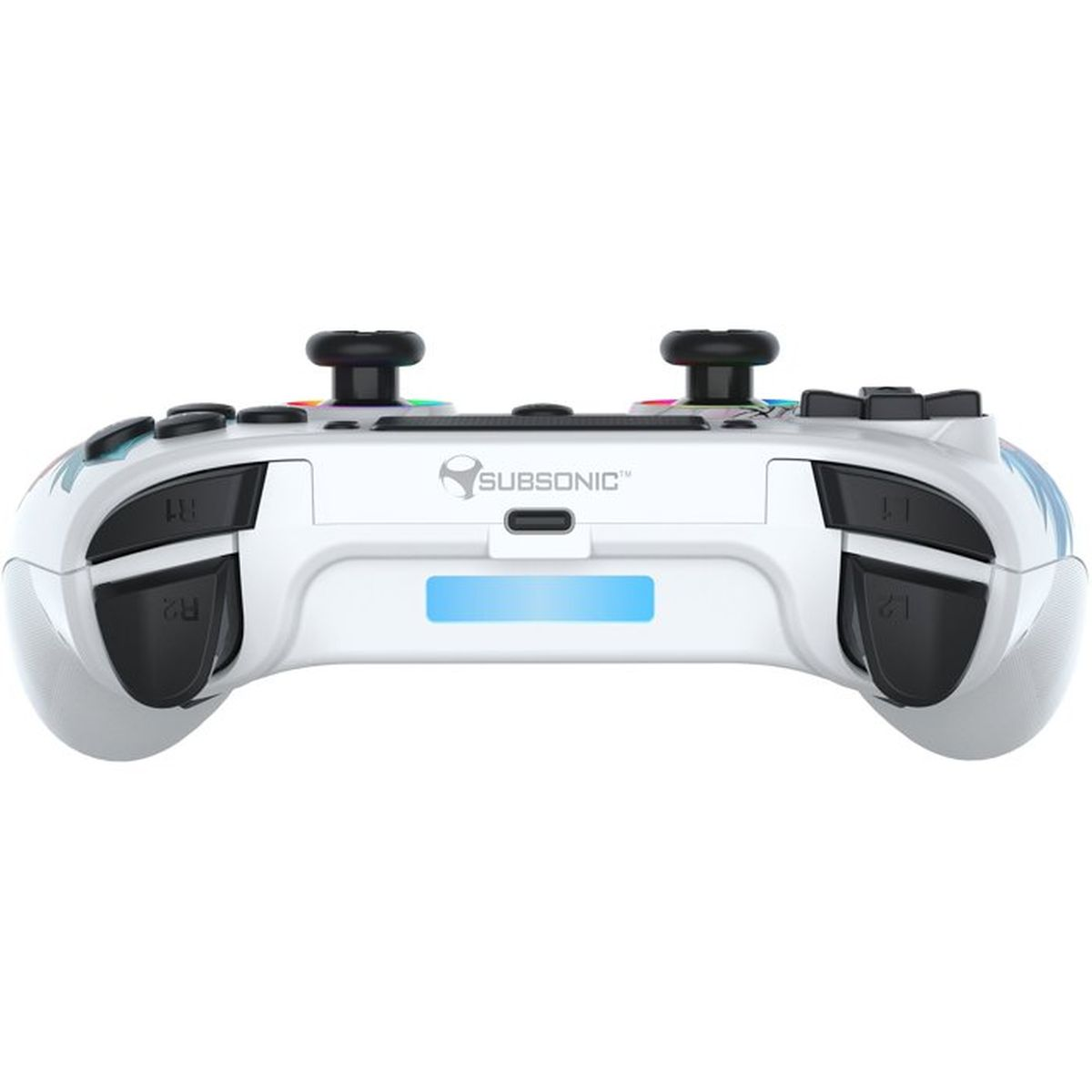Weisser Subsonic-Gaming-Controller, von hinten auf Tasten und Ladeanschluss gerichtet.