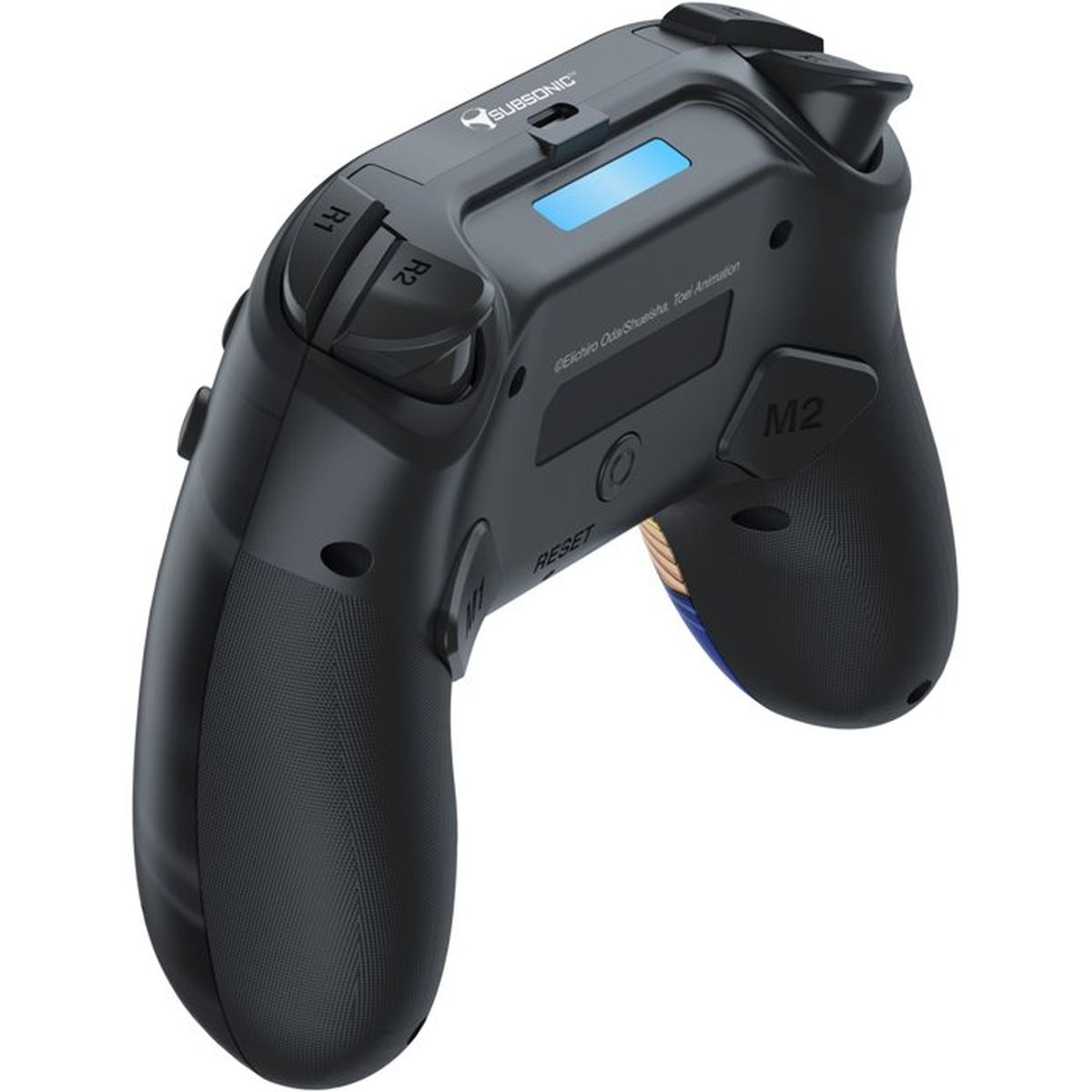 Rückansicht eines schwarzen Subsonic-Gaming-Controllers mit R1, R2 und M2 Tasten auf weißem Hintergrund.
