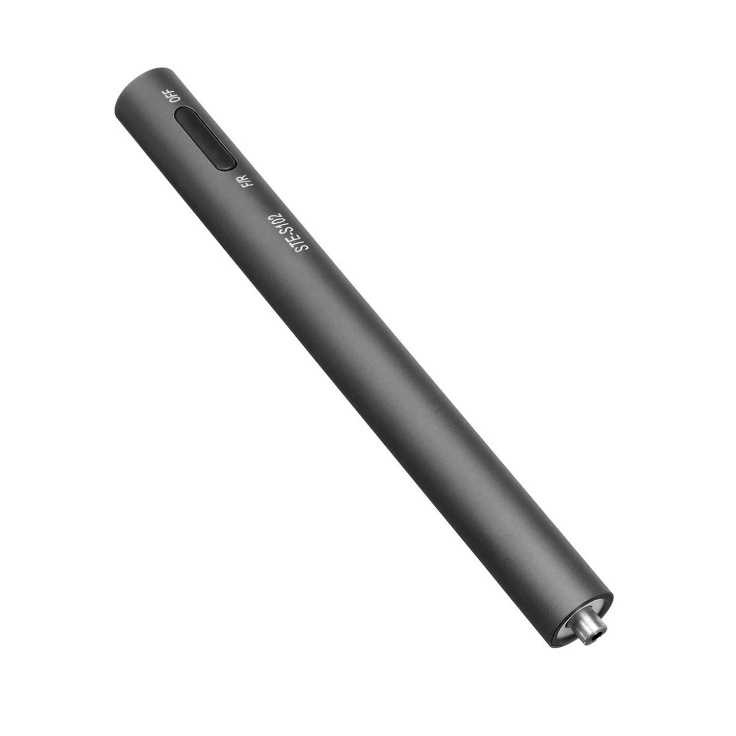 Ein schlanker, schwarzer zylindrischer Stift mit Beschriftung und einem metallenen Aufsatz an der Unterseite.