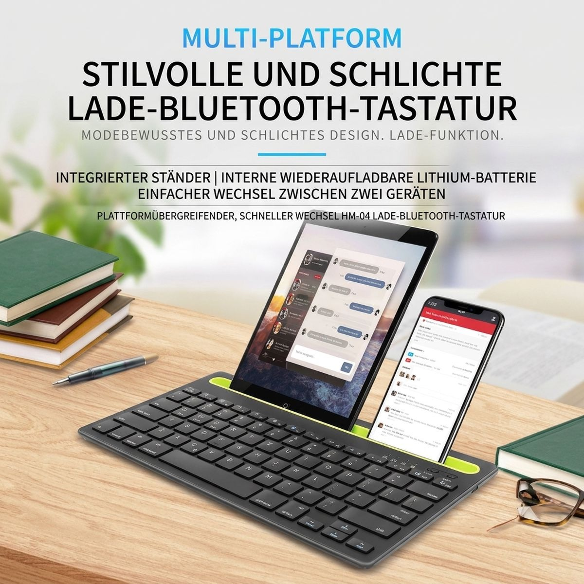 Eine schwarze Bluetooth-Tastatur mit integriertem Ständer hält ein Tablet und ein Smartphone auf einem Holztisch.
