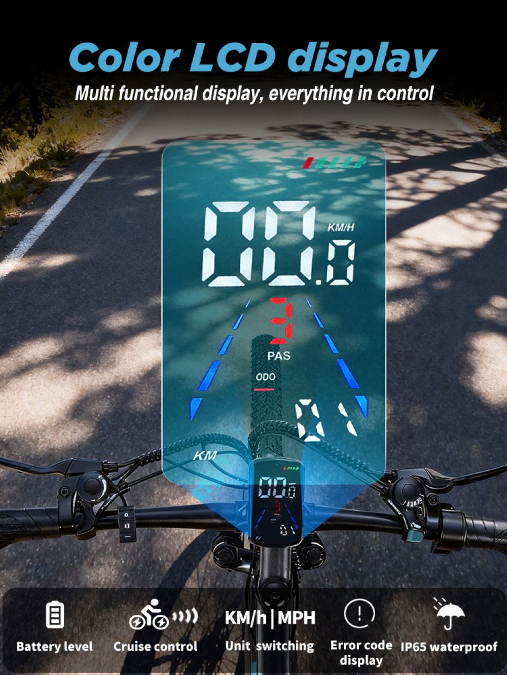 Vista del manubrio di una e-bike con un luminoso display LCD che mostra velocità e stato della batteria.