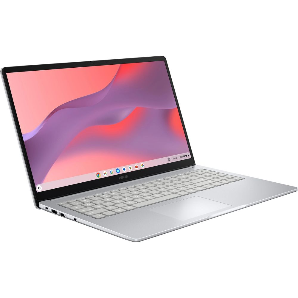 Un laptop Asus argentato aperto su sfondo bianco, con uno sfondo astratto colorato.