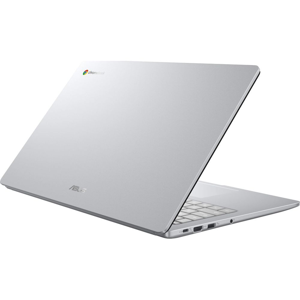 Un laptop ASUS Chromebook argentato è aperto su sfondo bianco.