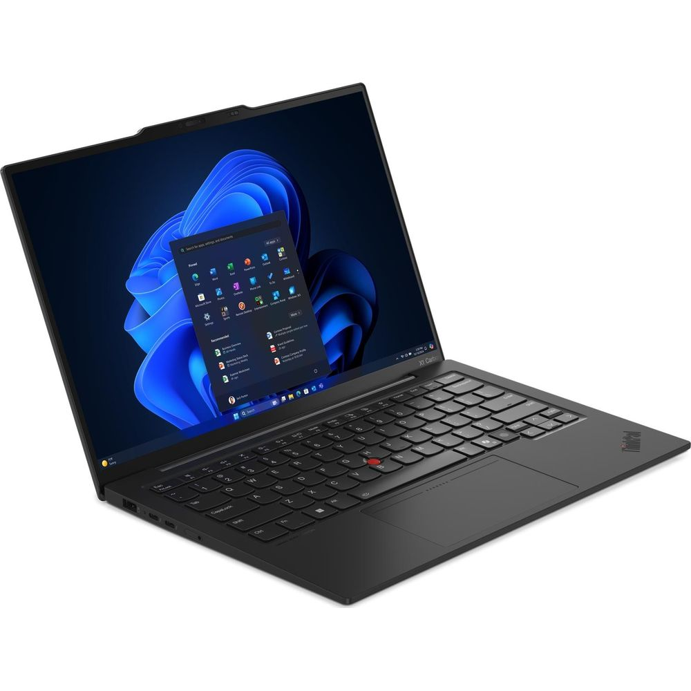 Un laptop nero su sfondo bianco mostra il desktop di Windows con uno sfondo blu.