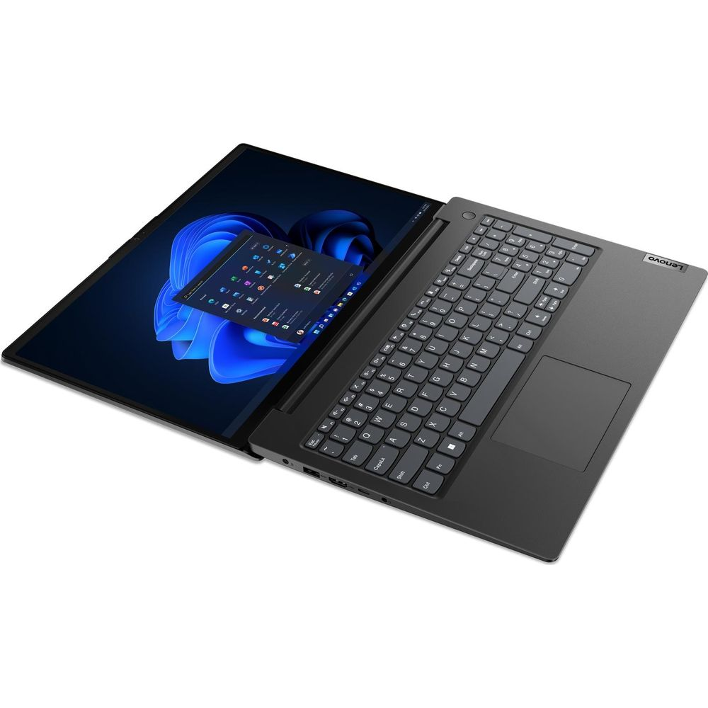 Un portatile grigio Lenovo aperto su sfondo bianco, con tastiera, trackpad e uno sfondo blu astratto.