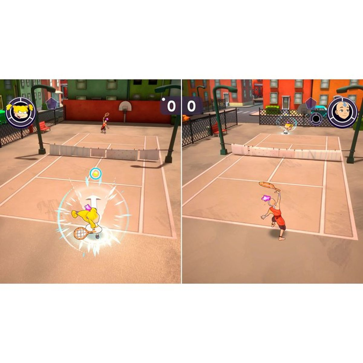 Geteilter Bildschirm zeigt zwei Charaktere beim Tennisspiel auf einem Außenplatz.