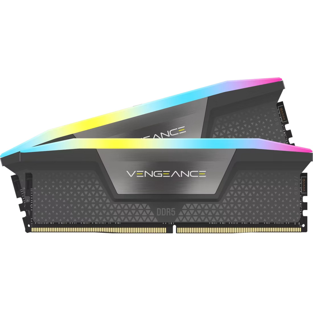 Due banchi di RAM DDR5 Corsair Vengeance neri con vivace illuminazione RGB su sfondo bianco.