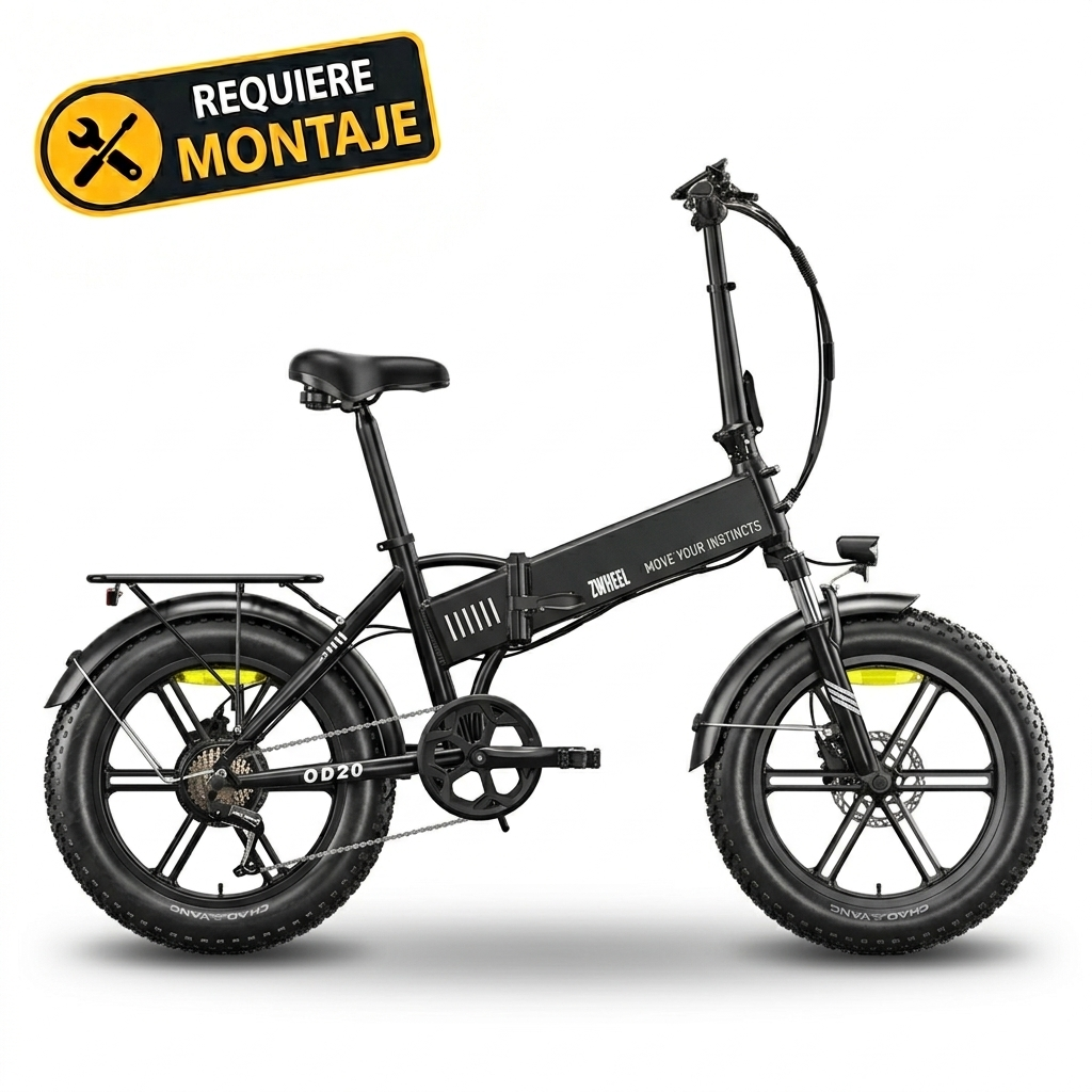 Una bicicleta eléctrica negra con neumáticos anchos y portaequipajes sobre fondo blanco, con aviso de montaje arriba a la izquierda.