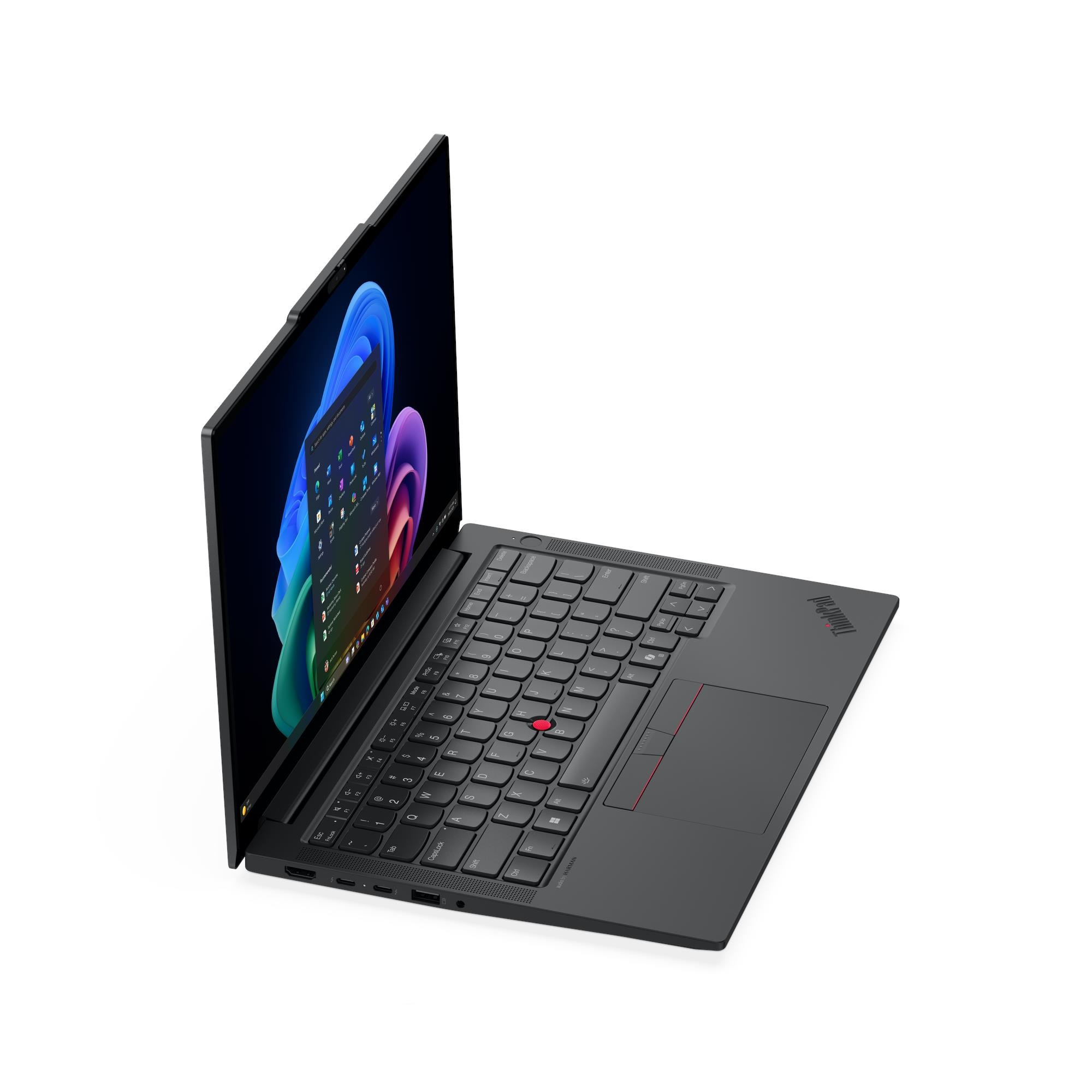 Un computer portatile nero su sfondo bianco mostra uno schermo blu e una tastiera con un TrackPoint rosso.