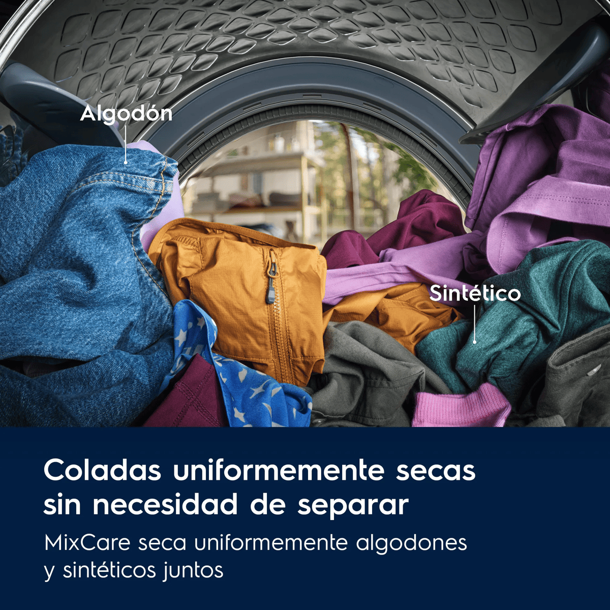 Interior de una secadora con ropa colorida y los textos Algodón y Sintético.