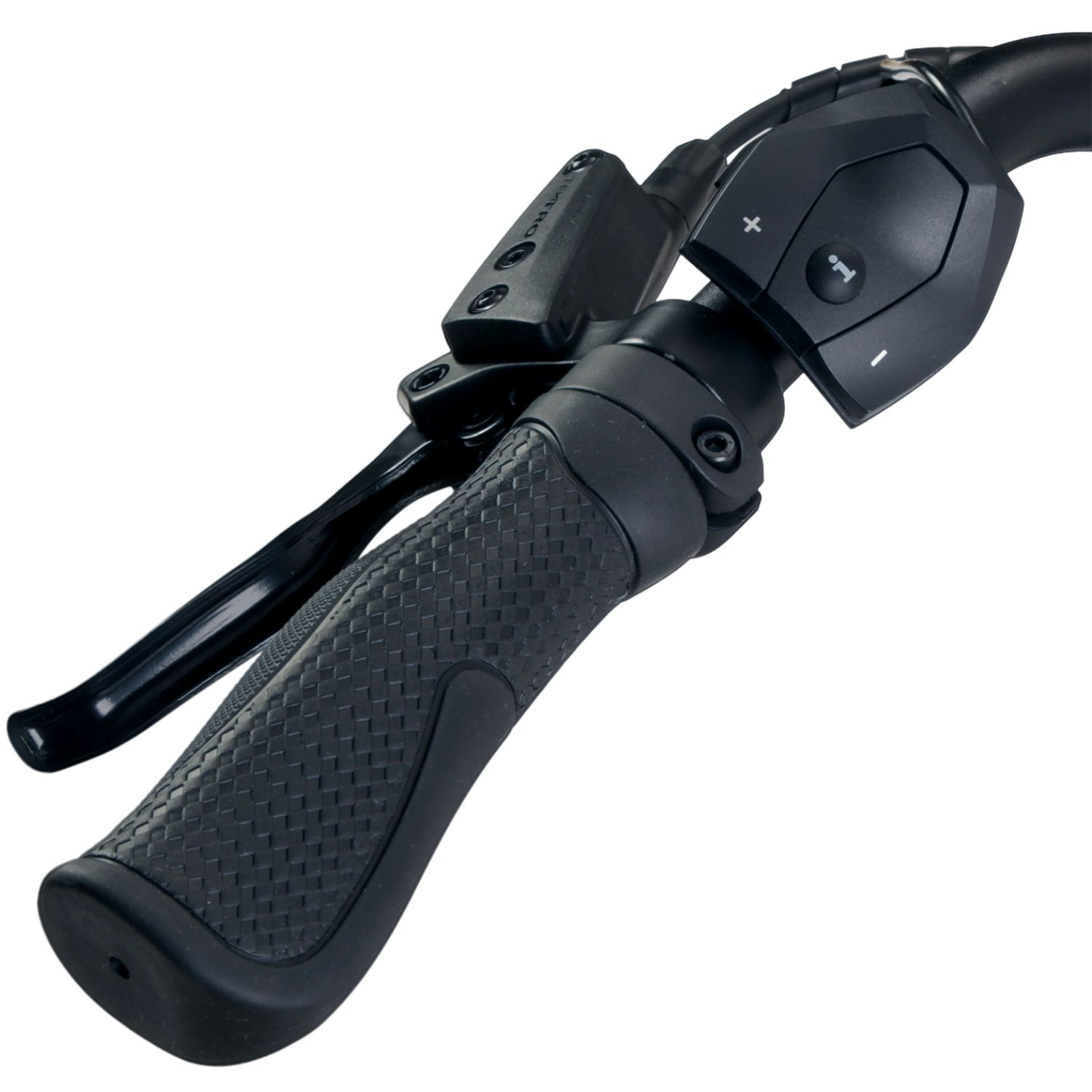 Schwarzer E-Bike-Lenker mit strukturiertem Griff, Bremshebel und Steuerkonsole auf weißem Hintergrund.