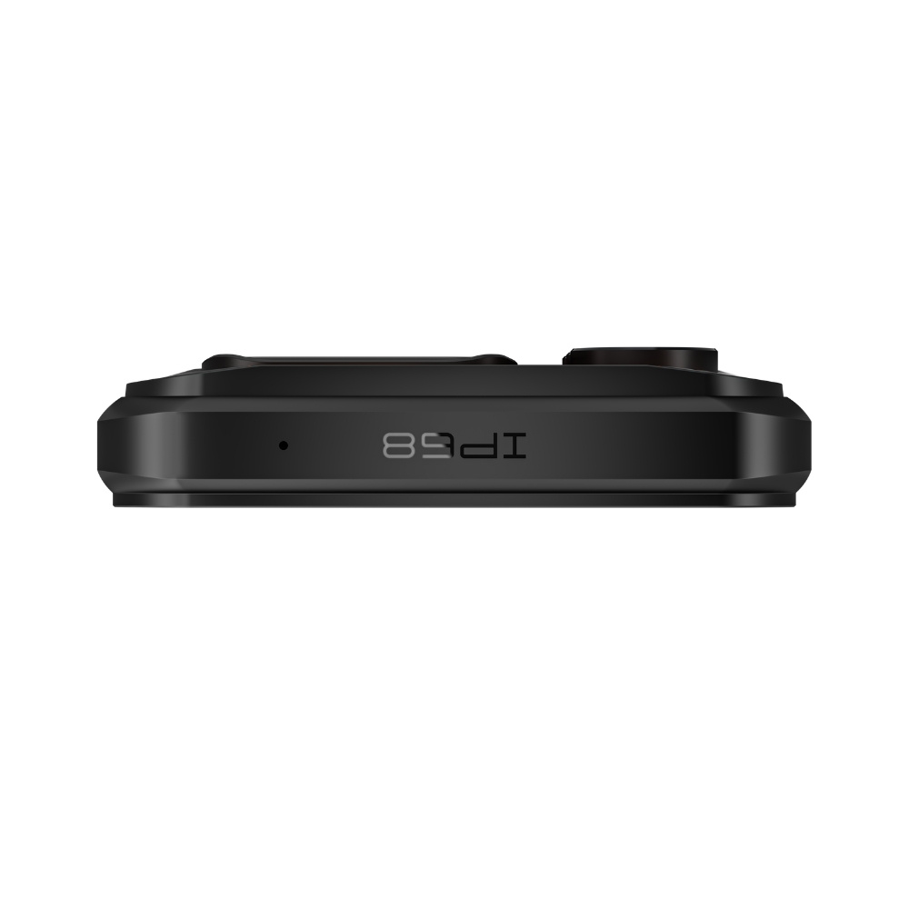 Bordo inferiore di uno smartphone nero con logo IP68 e foro per microfono.