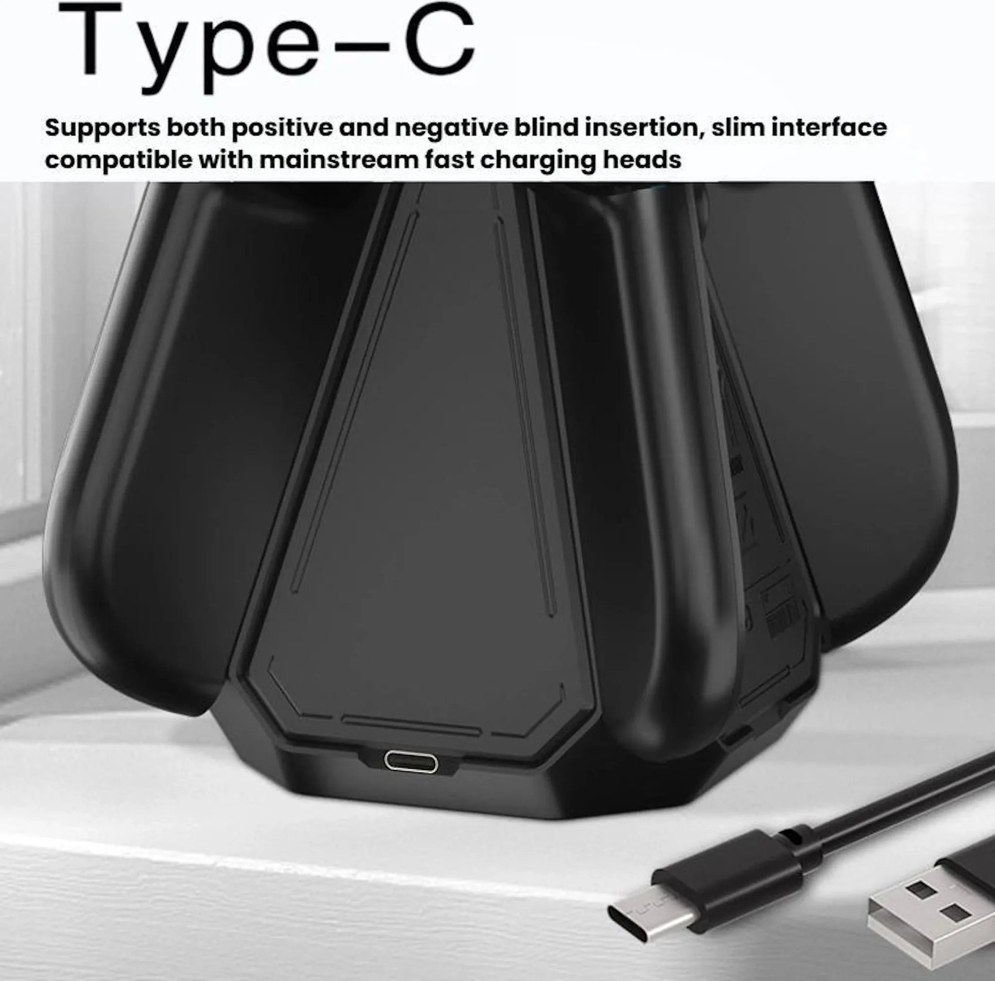 Ein schwarzes Ladegerät mit Type-C-Anschluss und einem USB-Kabel.