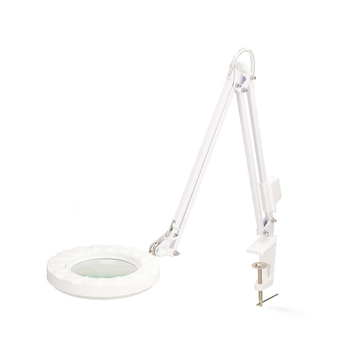 Una lampada d'ingrandimento regolabile bianca con lente rotonda e base a morsetto su sfondo bianco.