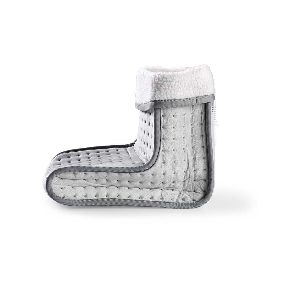 Stivale riscaldante elettrico grigio con fodera in pile bianco sul risvolto, su sfondo bianco.