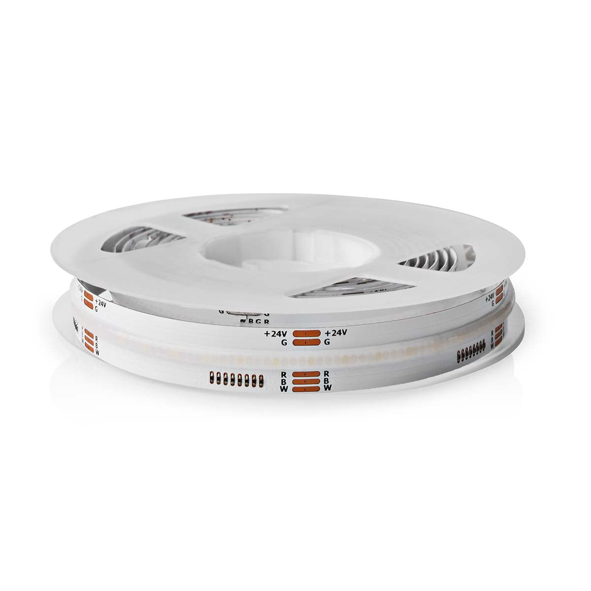 Bobina di plastica bianca con striscia LED avvolta, isolata su fondo bianco.