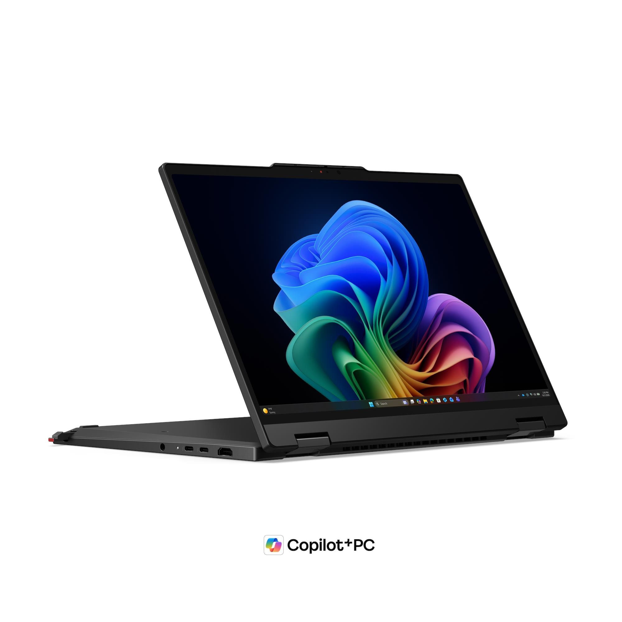 Un laptop nero con uno sfondo dello schermo colorato e il testo Copilot+PC nell'angolo su sfondo bianco.