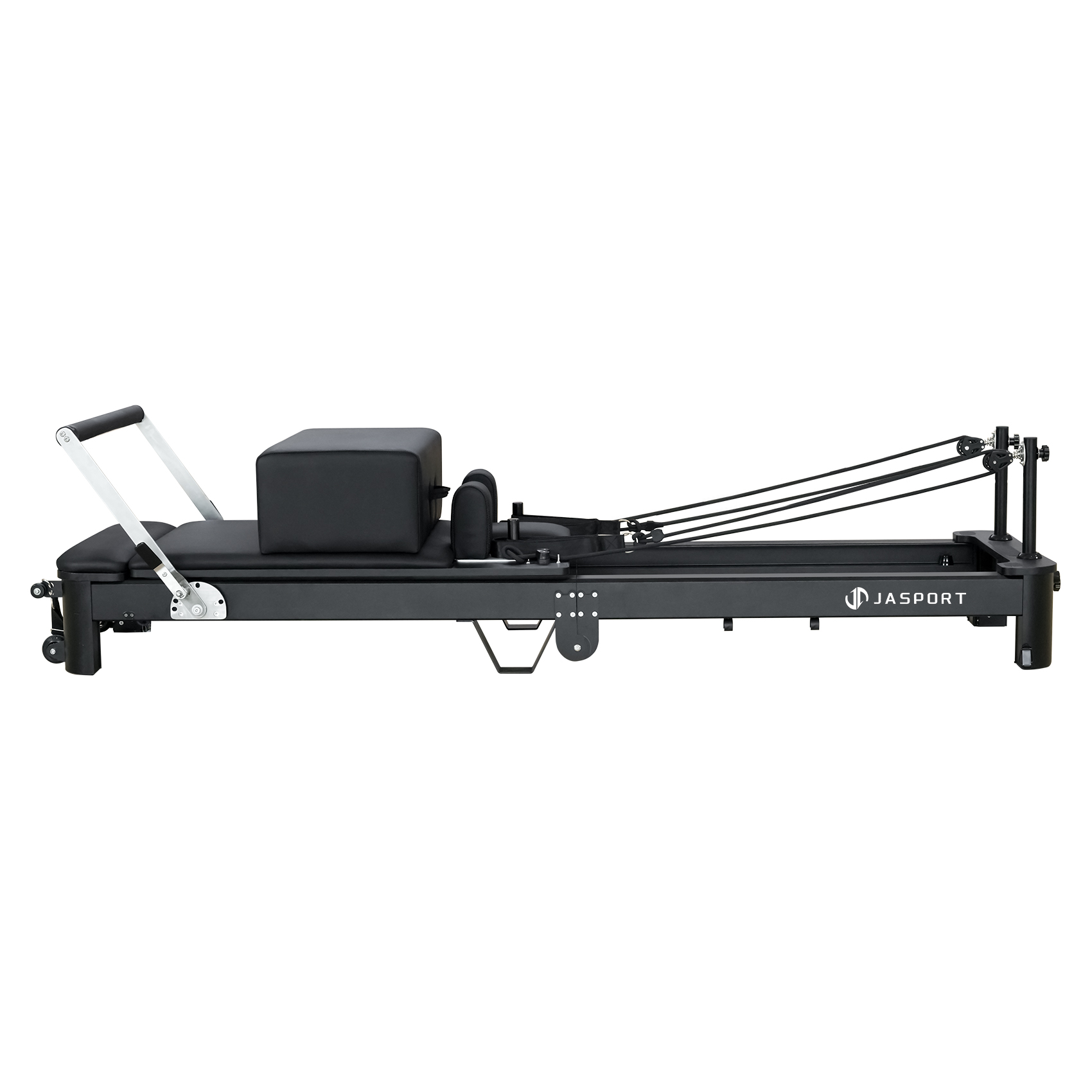 Máquina de pilates reformer Jasport negra con caja y cuerdas sobre fondo blanco.