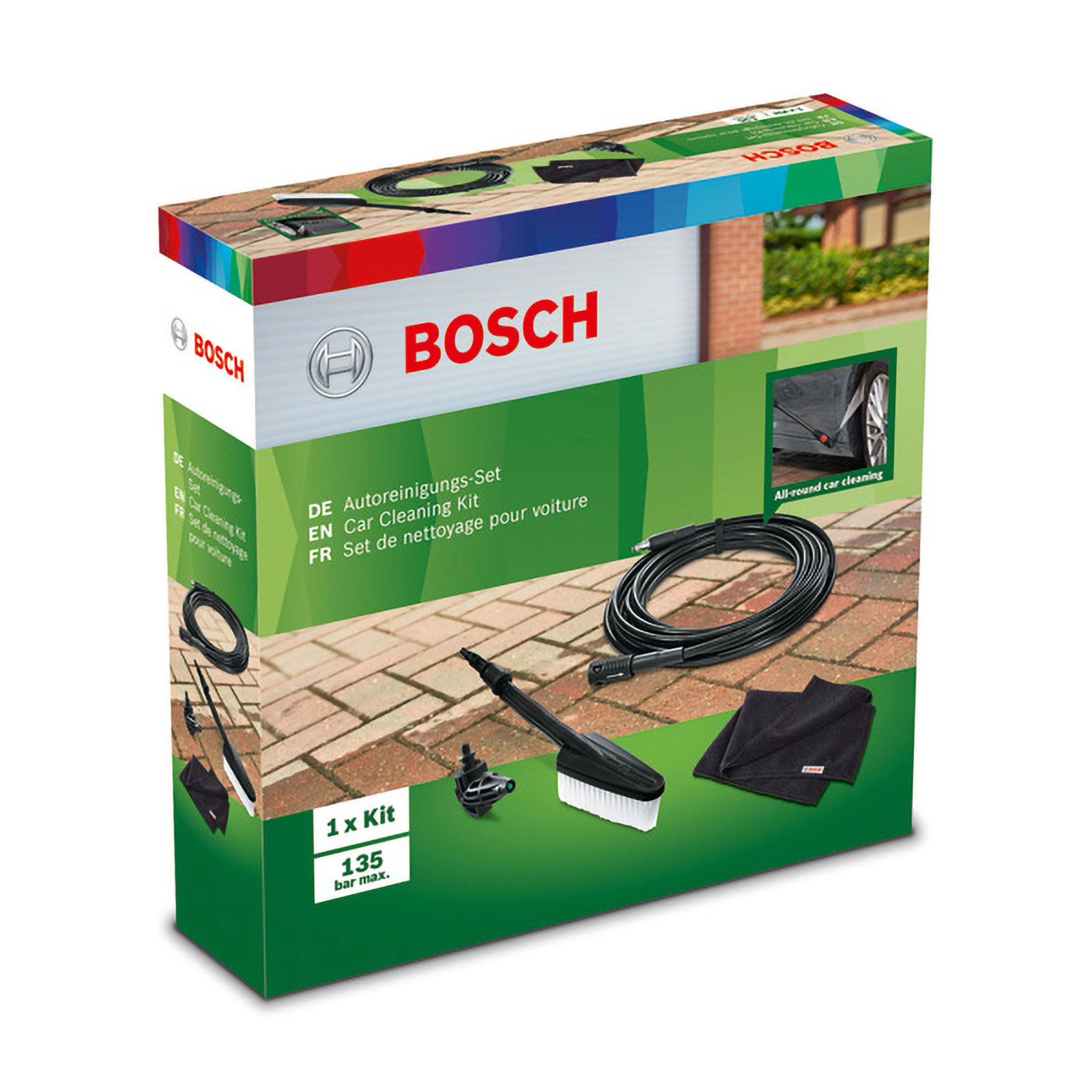 Bosch Autoreinigungs-Set Box mit Schlauch, Waschbürste, Düse und Tuch auf Pflasterstein.