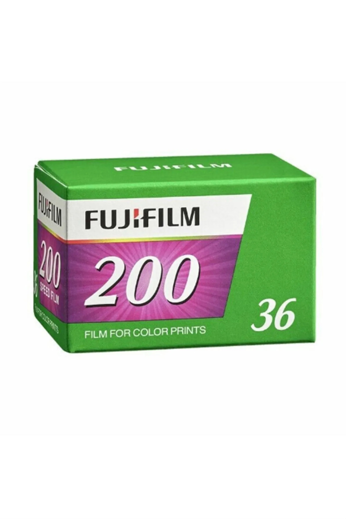 Düz beyaz bir arka planda 36 poz gösteren yeşil Fujifilm 200 renkli film kutusu.