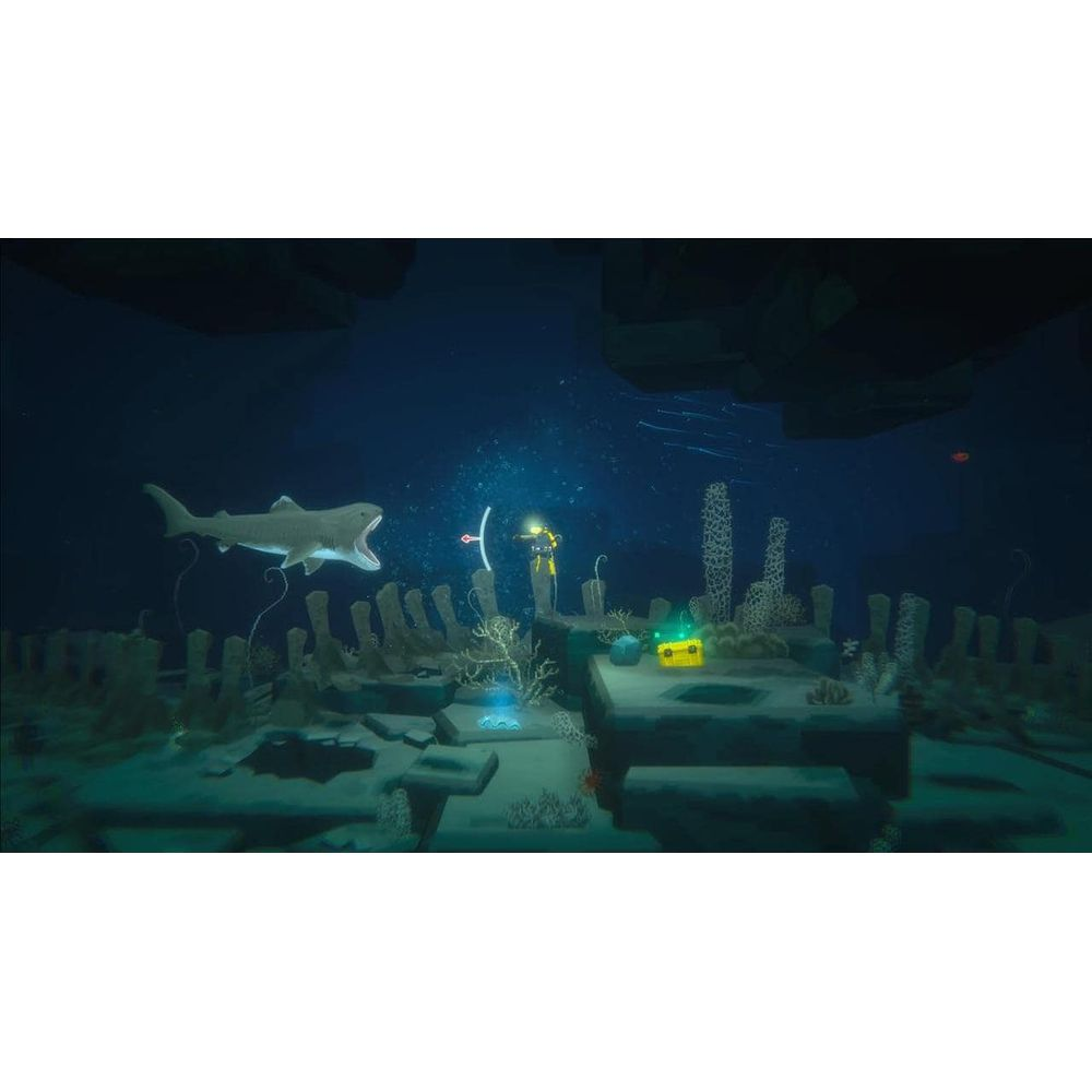 Unterwasserszene mit einem Hai links, einer leuchtenden Kiste in der Mitte und einem Taucher im dunklen Meer.