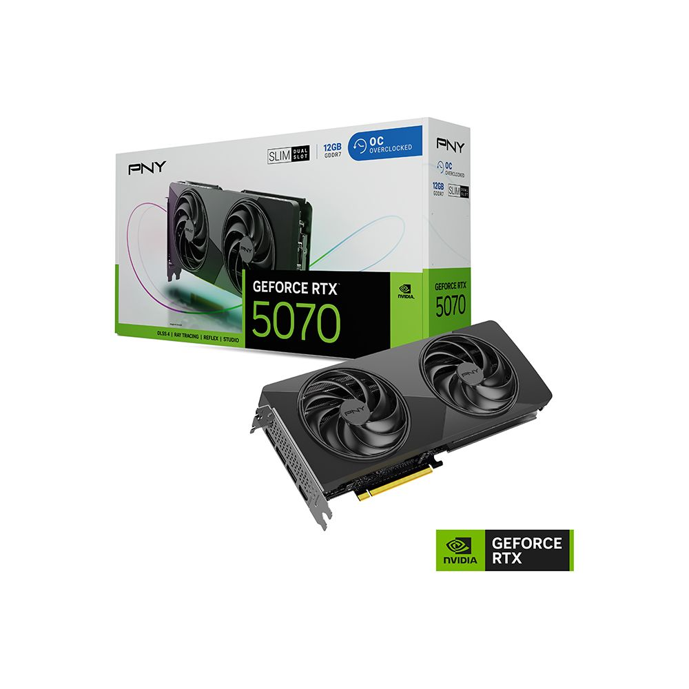 Scheda grafica PNY GeForce RTX 5070 davanti alla confezione su sfondo bianco.