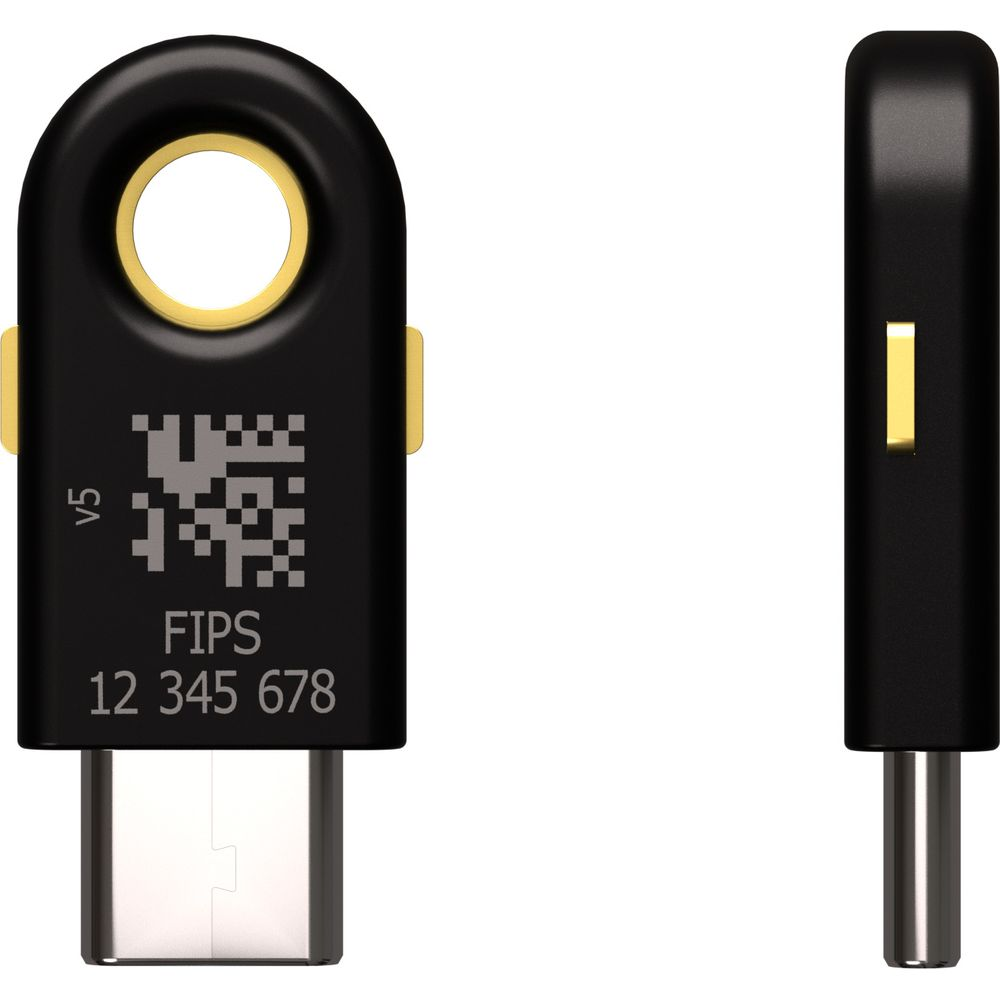 Ein schwarzer USB-Sicherheitsschlüssel mit Goldring, QR-Code und Zahlen, von vorne und der Seite gezeigt.