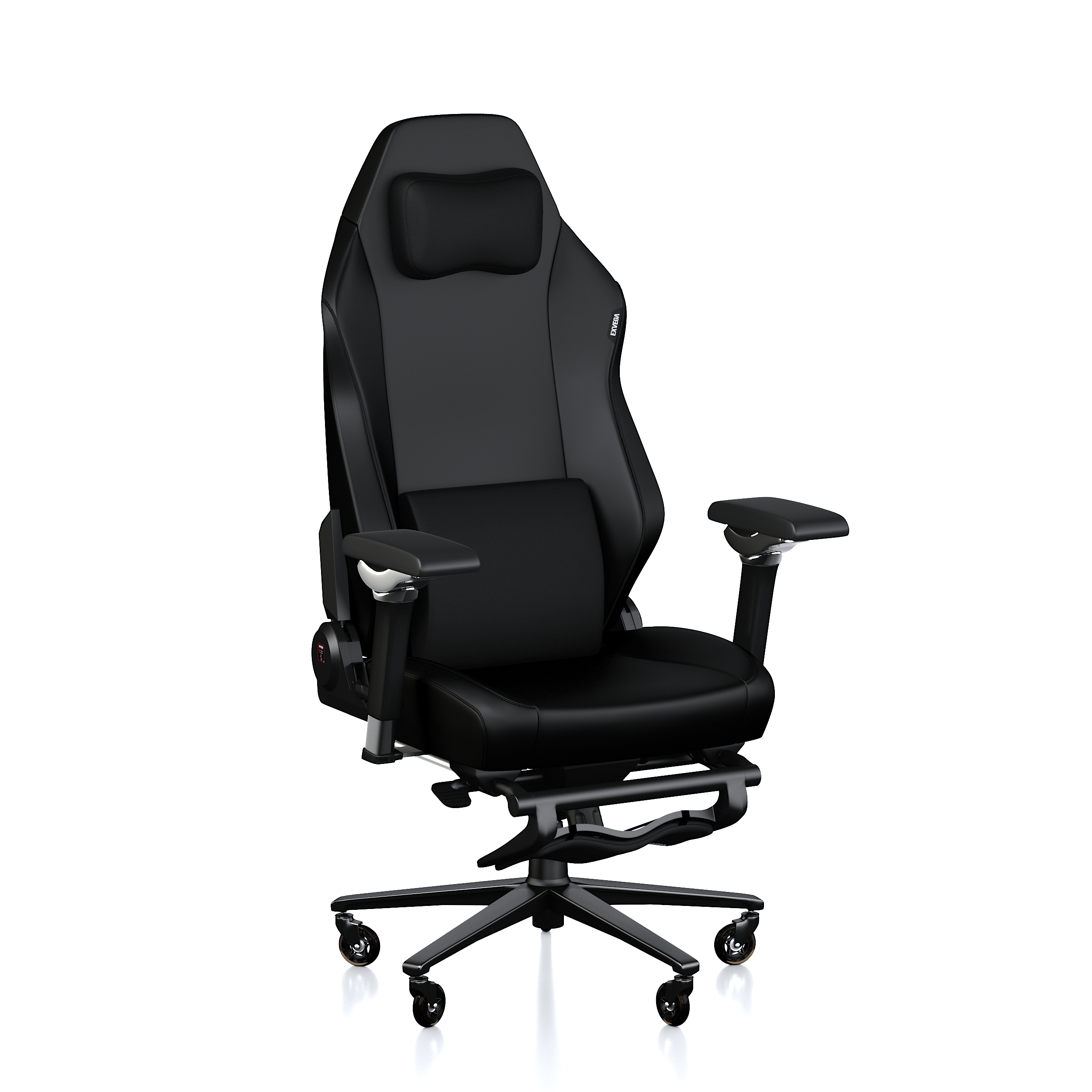 Beyaz arka planda kollukları, minderleri ve tekerlekleri olan siyah ergonomik oyuncu koltuğu.