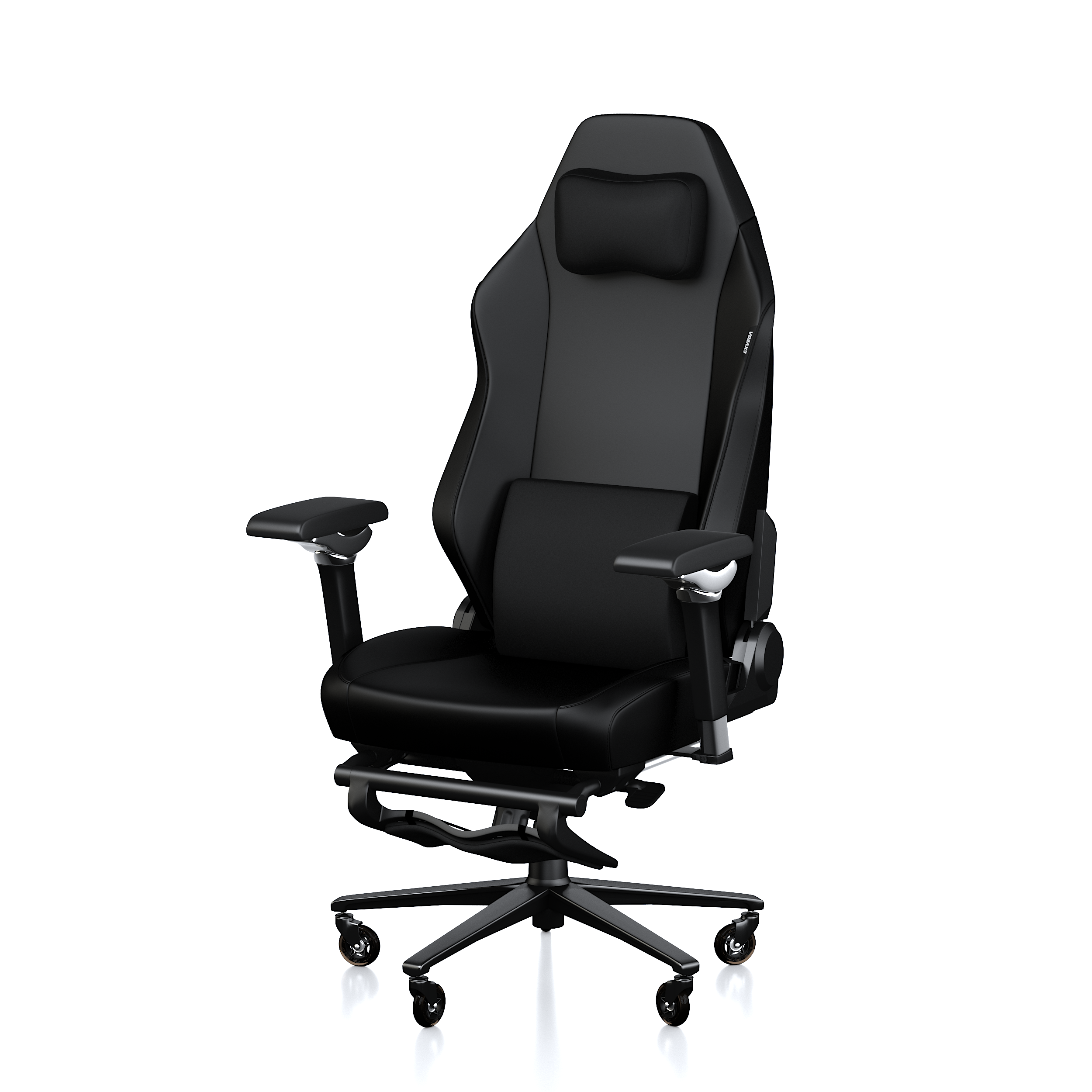 Beyaz arka planda baş destekli ve tekerlekli ergonomik siyah oyuncu koltuğu.