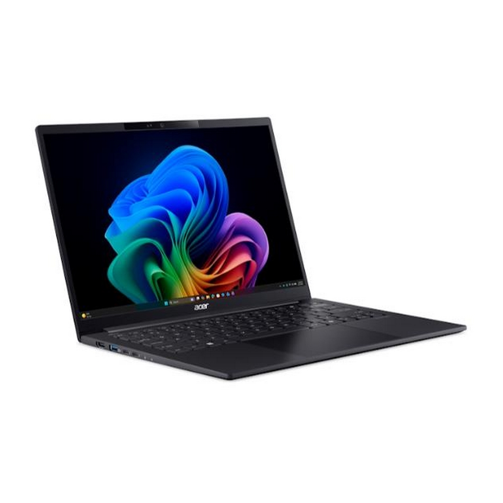 Un laptop Acer nero su sfondo bianco mostra un motivo astratto e colorato sullo schermo.