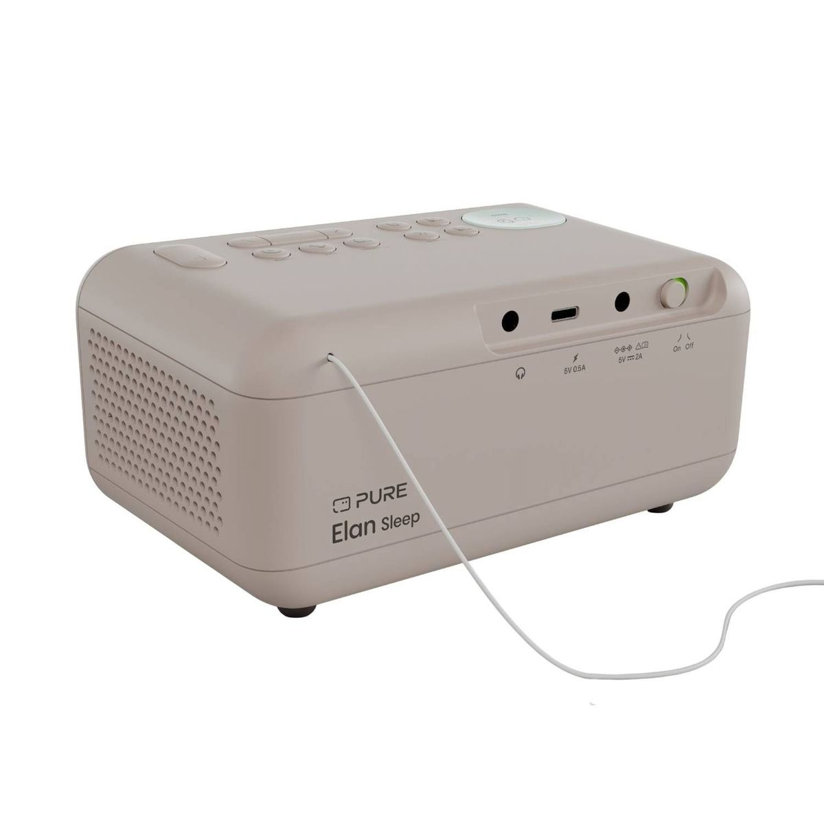 Ein beiger Pure Elan Sleep Wecker mit weißem Kabel steht auf weißem Hintergrund.