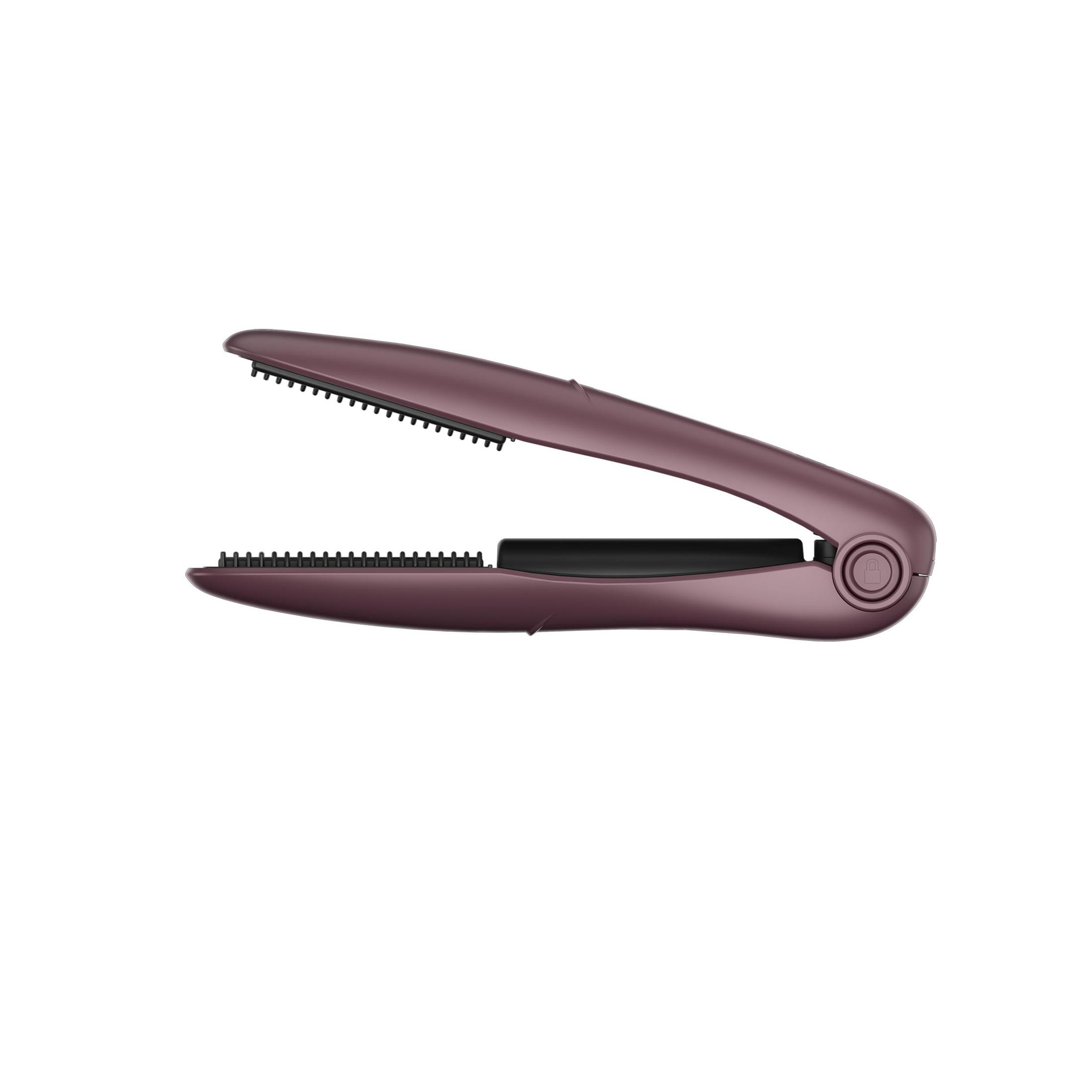 Una piastra per capelli viola lucido con piastre riscaldanti nere su sfondo bianco.