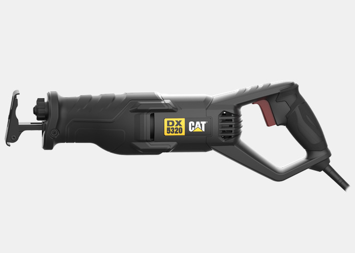 Açık arka planda kırmızı tetikli siyah CAT DX5320 kılıç testere.