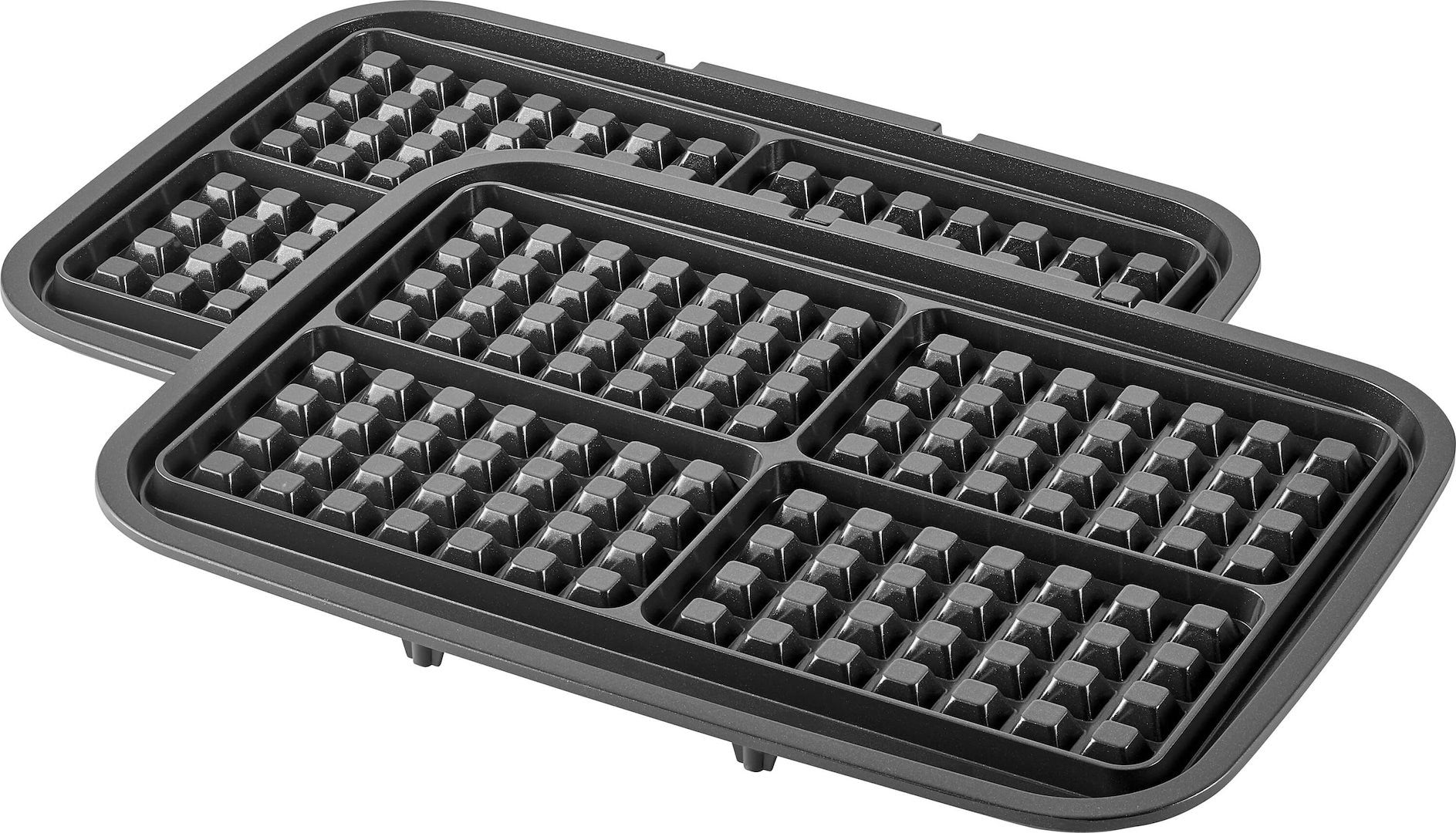 Due piastre nere per waffle con griglie rettangolari.