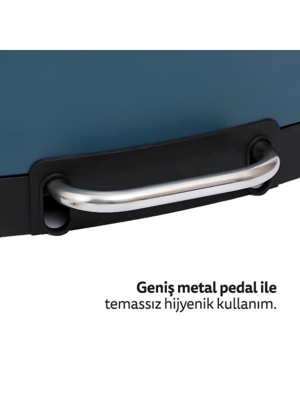 Metin içeren mavi ve siyah yüzey üzerinde gümüş renkli metal kulp.