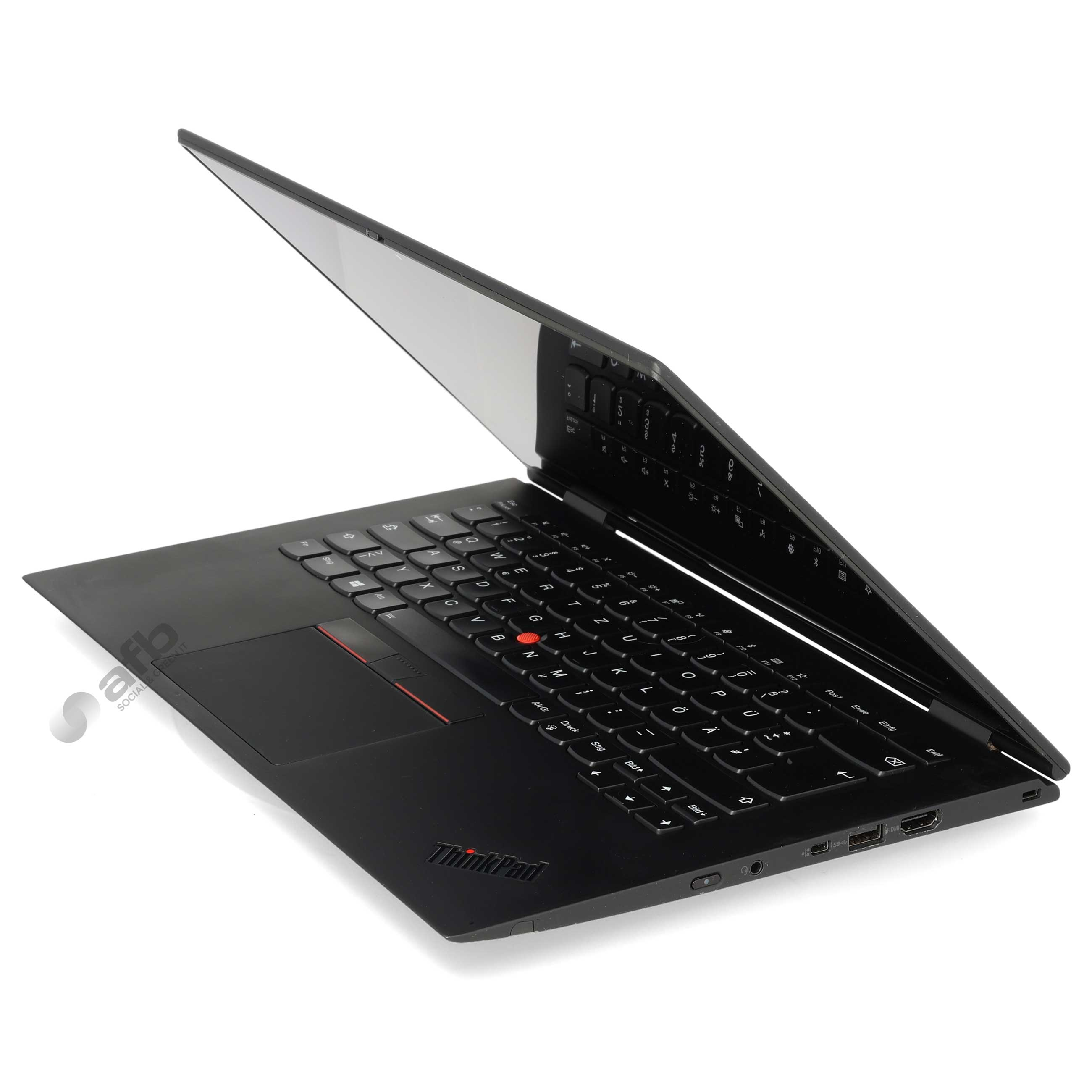 Ein schwarzes ThinkPad-Laptop, leicht geöffnet, in Seitenansicht auf weißem Hintergrund.