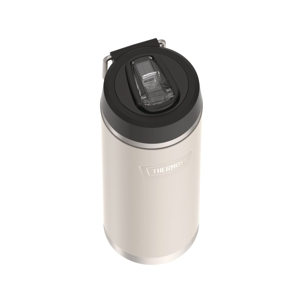 Cremefarbener Thermos-Becher mit schwarzem Deckel und durchsichtigem Mundstück.