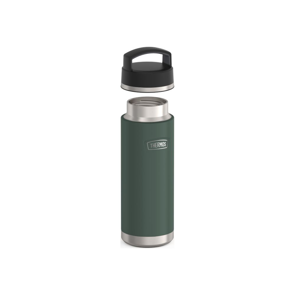 Grüne Thermosflasche mit Edelstahlboden und abnehmbarem schwarzen Deckel mit Tragegriff auf weißem Hintergrund.