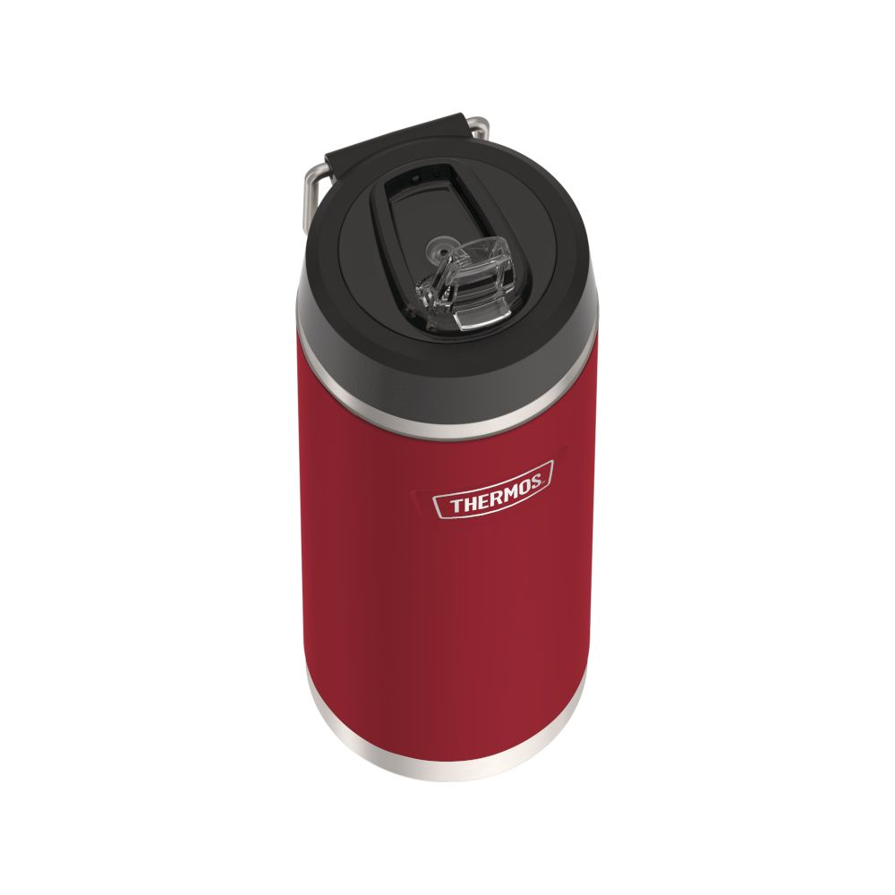 Ein roter Thermos-Reisebecher mit schwarzem und klarem Deckel auf weißem Hintergrund, von oben gesehen.