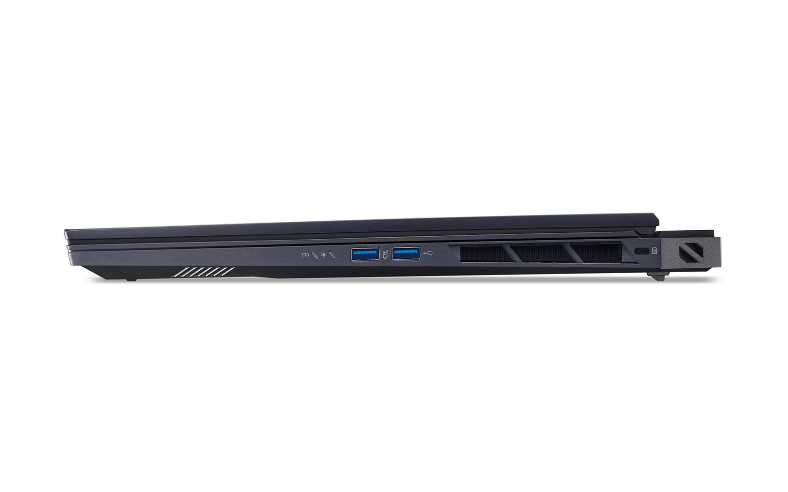 Vista laterale di un laptop nero con porte USB e griglie di ventilazione su sfondo bianco.