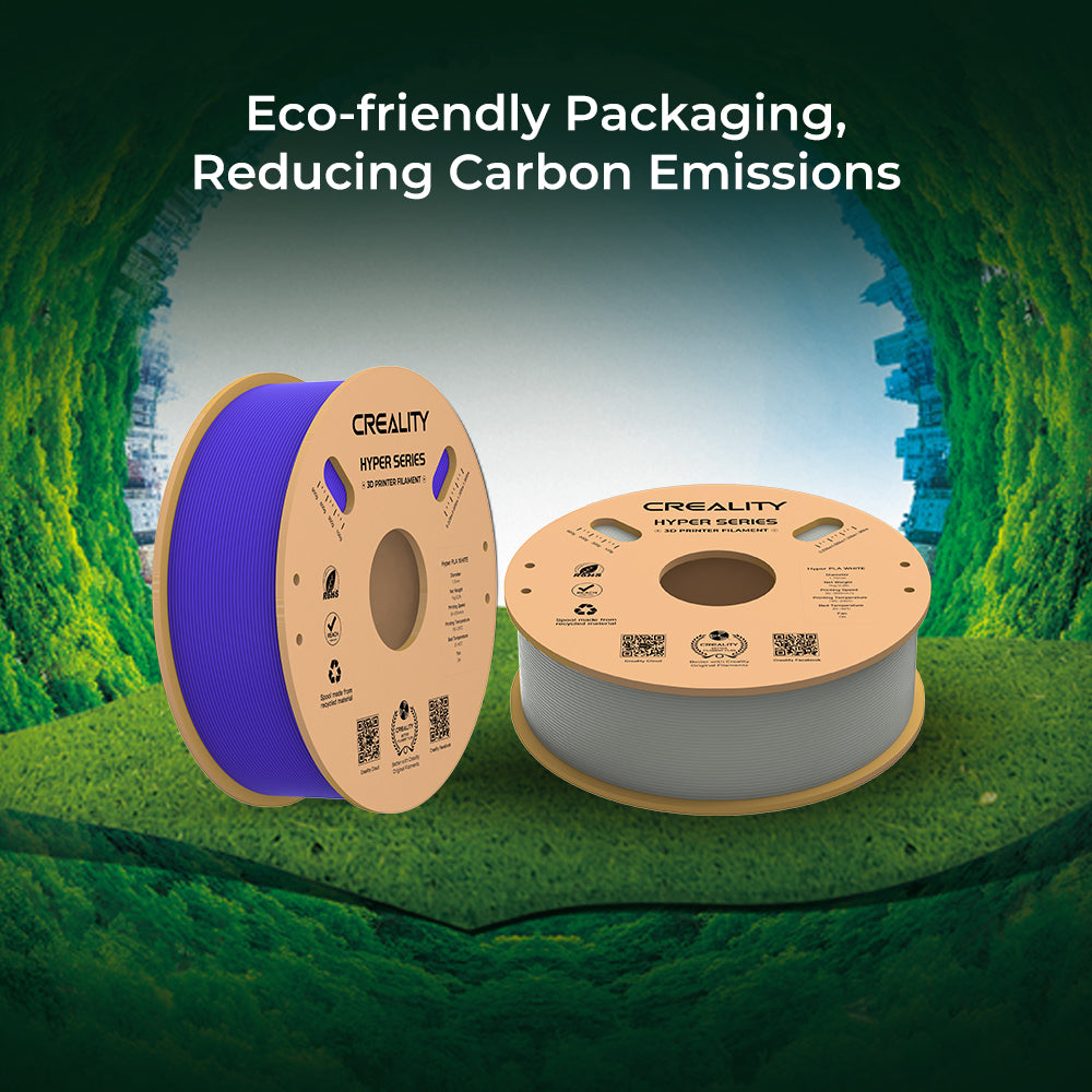 Dos carretes de filamento para impresora 3D Creality sobre un fondo de musgo verde con texto ecológico.