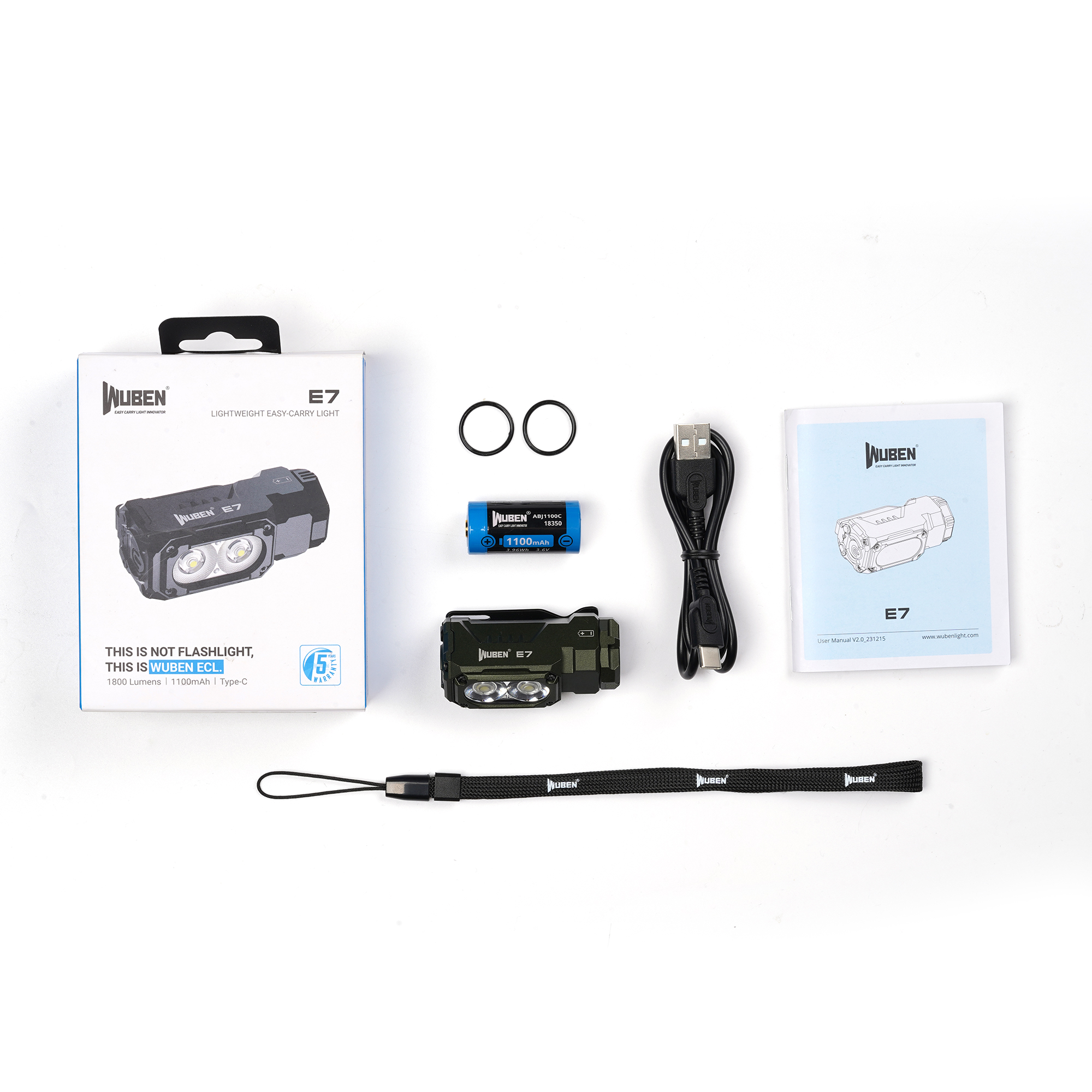 Wuben E7 Taschenlampe im Set mit Box, Akku, Kabel, O-Ringen, Anleitung und Trageriemen auf weißem Grund.