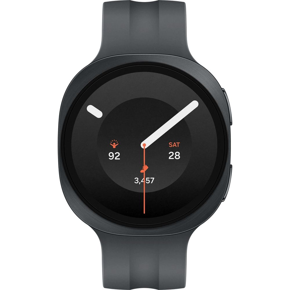 Un reloj inteligente negro con pantalla redonda que muestra manecillas, pasos, frecuencia cardíaca y fecha.