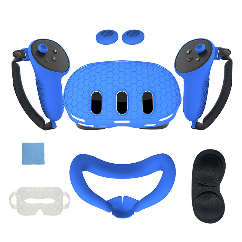 Ein blaues VR-Headset mit zwei Controllern, Abdeckungen, Gurten und Zubehör auf weißem Hintergrund.