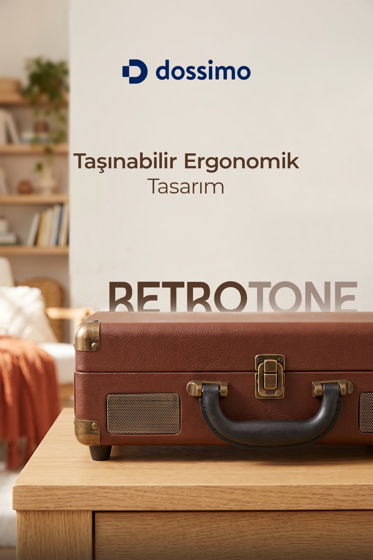 Ahşap masa üzerinde kahverengi retro bavul tarzı pikap, üzerinde yazı ve bulanık oturma odası arka planı ile.