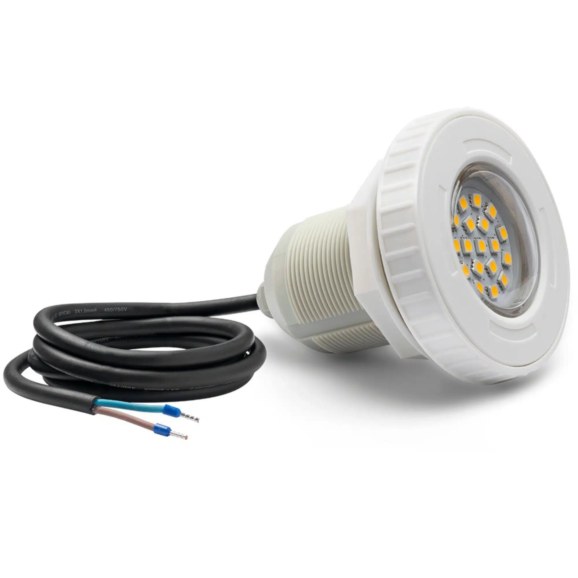 Una luz LED blanca para piscina con carcasa roscada y cable negro conectado con extremos de cables azul y marrón pelados.