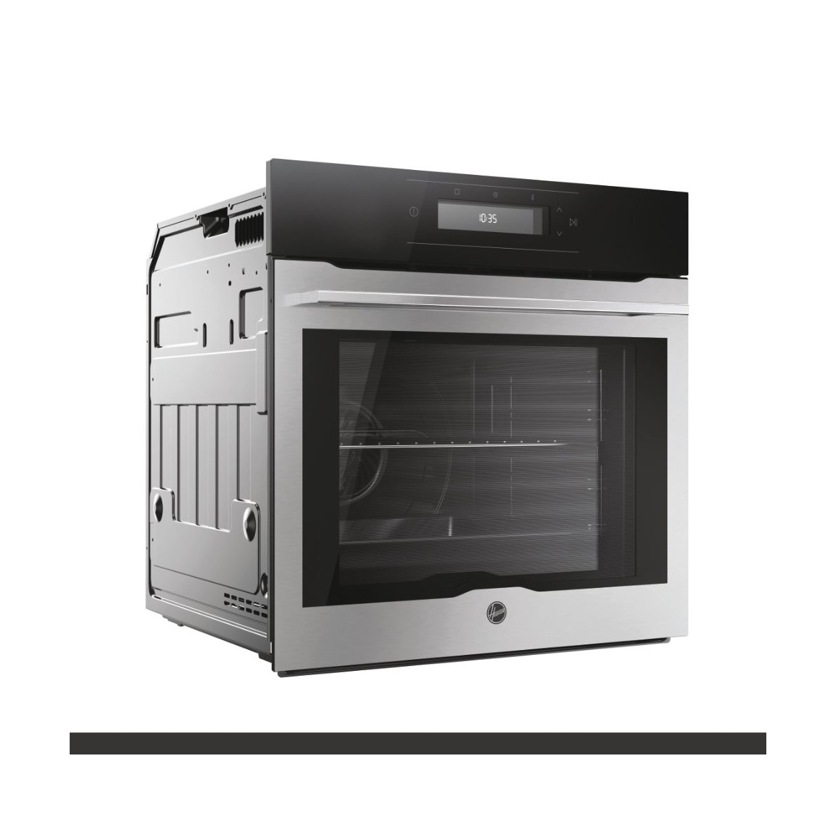 Un forno da incasso in acciaio inossidabile con pannello di controllo nero e display digitale che mostra le 10:35.
