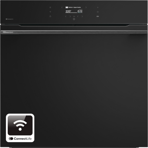 Un forno nero Hisense con display digitale e logo Wi-Fi ConnectLife.